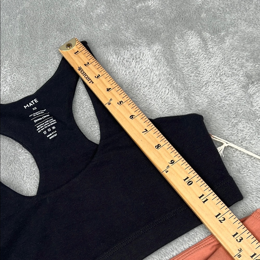 NEW MATE The Label XS Black Pink 4 PC Set, Bra,‎ Tank, Leggings, Shorts - Picture 2 of 16